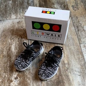 LED Walk Light Up Shoes- Size 6
